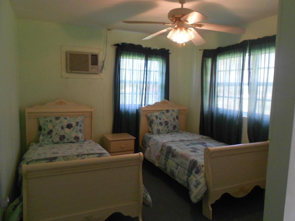 Nathan'S Lodge Kemps Bay Habitación foto